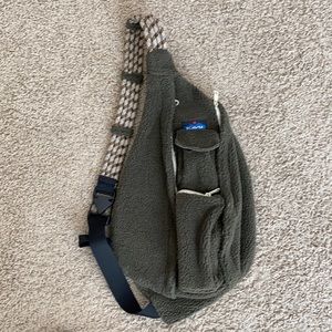Kavu crossbody rope sling bag Sherpa Marsh color